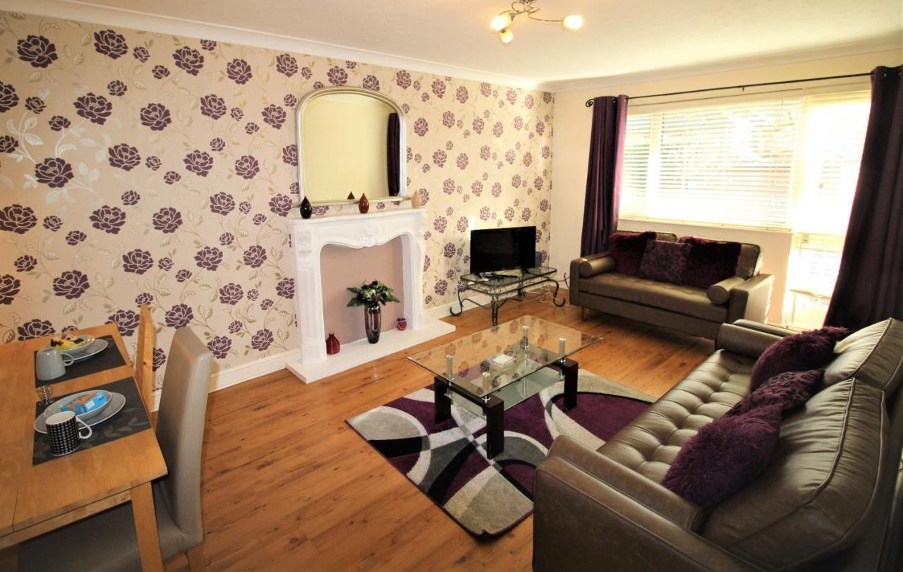 Doncaster - Boswell - Large Balcony Apartment - 2 Double Beds - 2 Bedrooms - Close To Town & Racecourse - Off Street Parking 2 Cars - Fast Wifi المظهر الخارجي الصورة